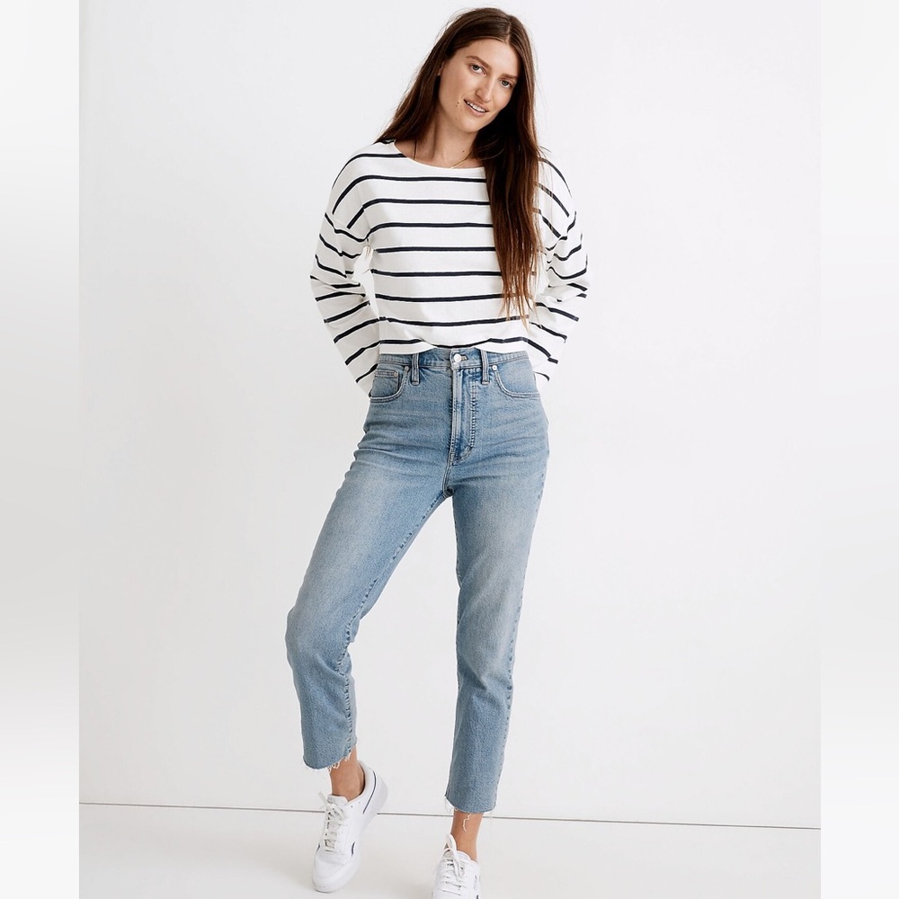 Madewell Perfect Vintage Jean- size 26 - runs big, Ellicot wash, frayed ankles
